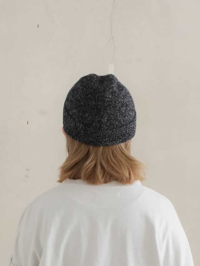 優しい暖かさ　e.b ニット作家が作る仔羊ウールニットのニットキャップ 優しい暖かさ e.b ニット作家が作る仔羊ウールニットのニット