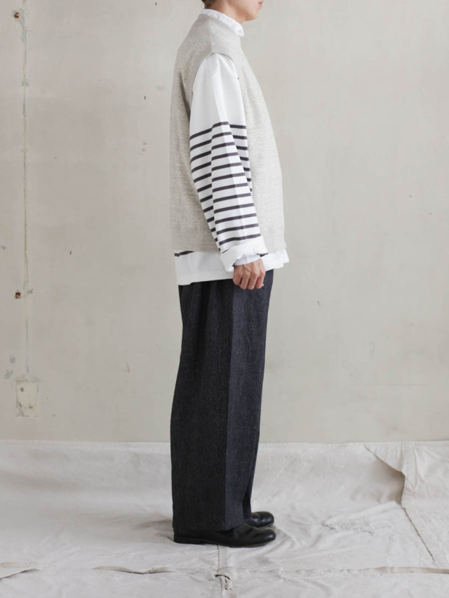 イクナ/スズキタカユキ オーガニックコットンバンドカラーギャザーブラウス グレー ikkuna gathered blouse II（2color） 211025B - poooL (online