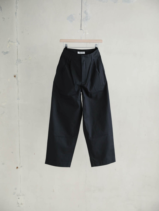 THE HINOKI ザ ヒノキ / オーガニックコットンチノ2タックパンツ ブラック