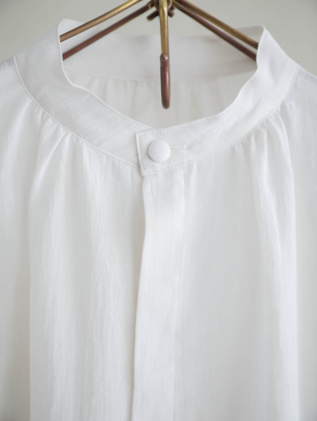 ORUGE Flower Tulle blouse オフホワイト 半袖ブラウス Flower tulle blouse