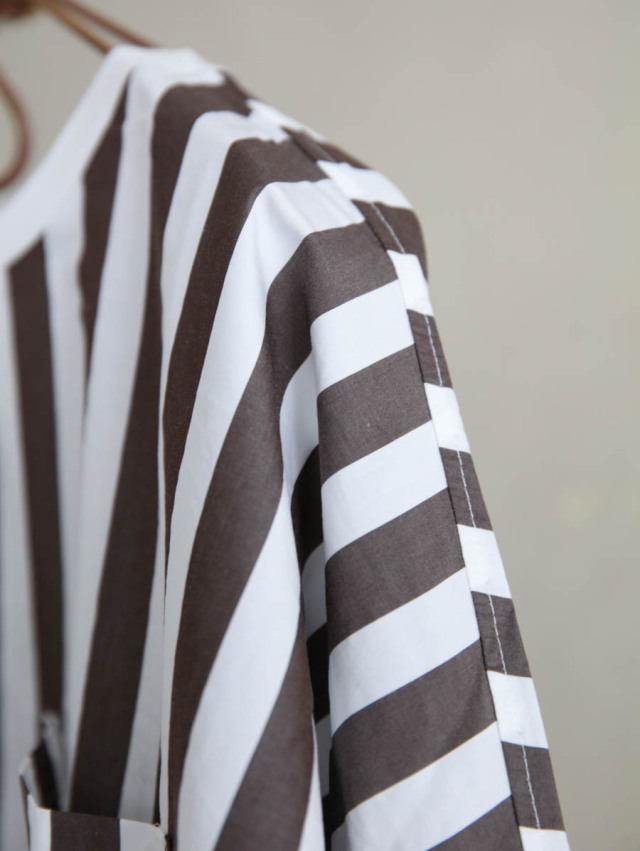 UNIVERSAL TISSU ユニヴァーサルティシュ｜クロップドRIB-SHIRT