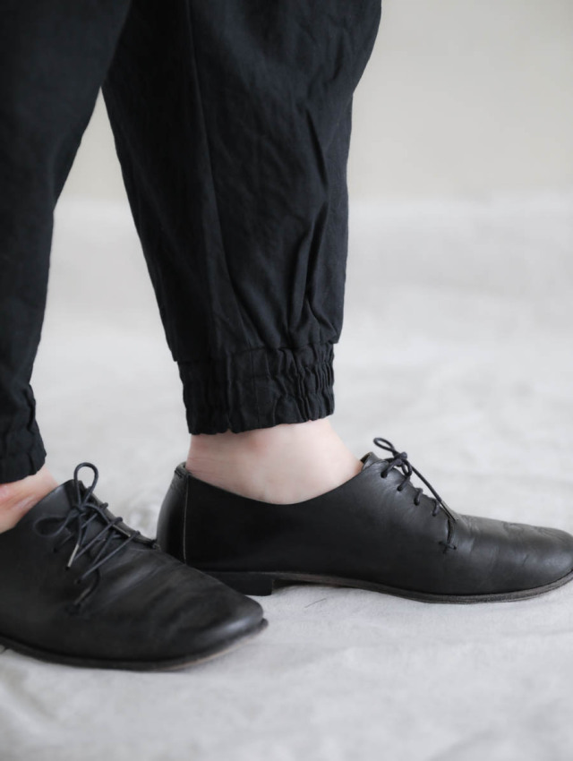 【hina】UNIVERSAL TISSU リネン ジョガーパンツ UNIVERSAL TISSU】トリプルワッシャーリネン ジョガーパンツ