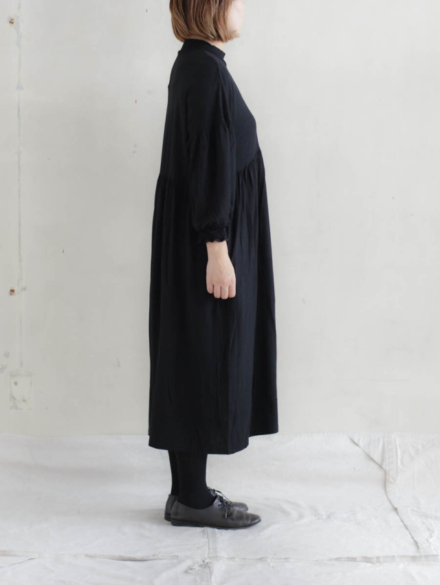 UNIVERSAL TISSU　チュニック UNIVERSAL TISSU ナチュラルタイプライター タックギャザー