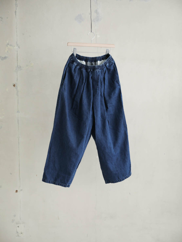 Veritecoeur ヴェリテクール｜デニムタックパンツ（STONE WASH