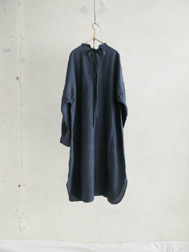 Veritecoeur ヴェリテクール / シックシルクスタンドカラーワンピース  