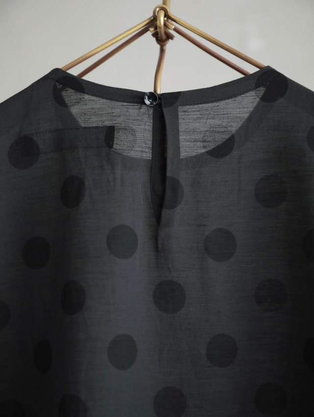 Veritecoeur ヴェリテクール / タックワンピース SUMIGRAY × BLACK DOT 