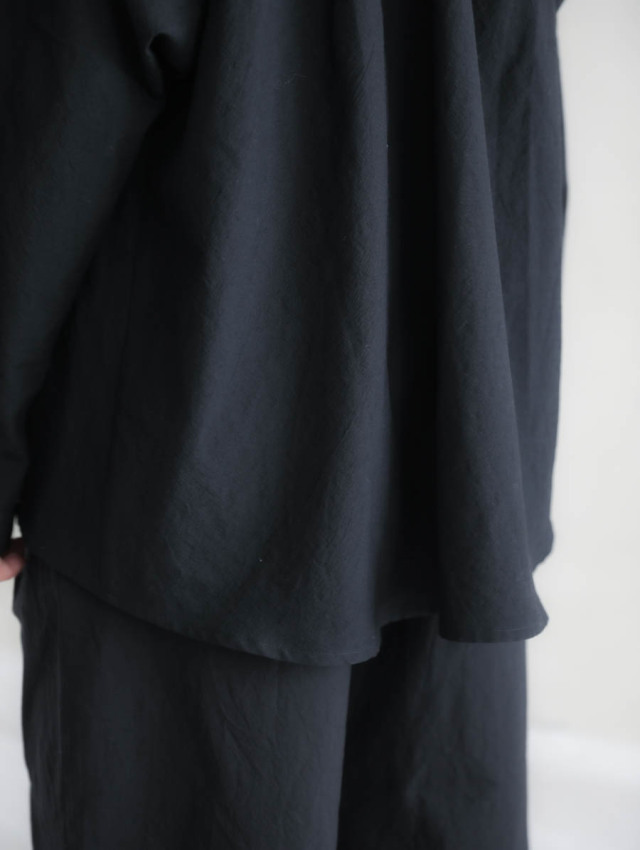 Veritecoeur ヴェリテクール｜スキッパーブラウス BLACK