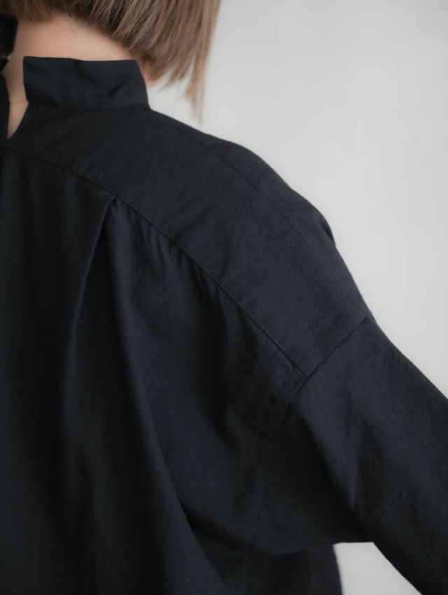 Veritecoeur ヴェリテクール｜スキッパーブラウス BLACK