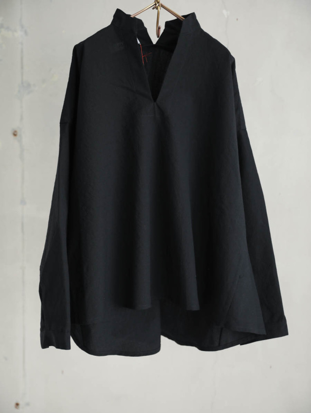 美品　ヴェリテクール　長袖ブラウス　ヘンプ　プルオーバー　ブラック 美品 ヴェリテクール 長袖ブラウス ヘンプ プルオーバー ブラック