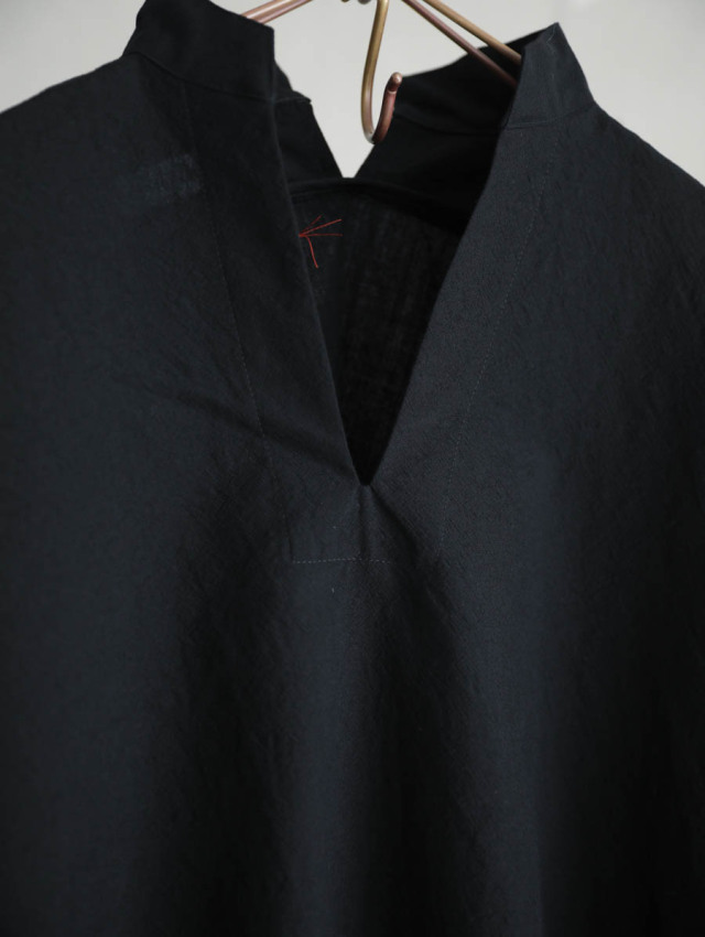 美品 ヴェリテクール 長袖ブラウス ヘンプ プルオーバー ブラック 美品