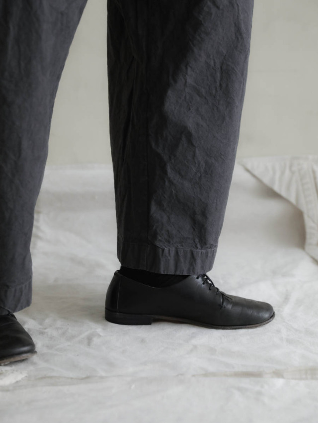 Veritecoeur ヴェリテクール｜ガーメントダイパンツ（スミグレー）VC-2812