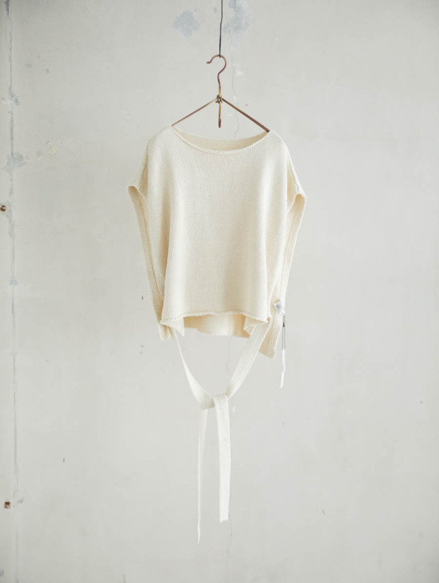 Veritecoeur ヴェリテクール｜リボンニットベスト（アイボリー）VCK-294