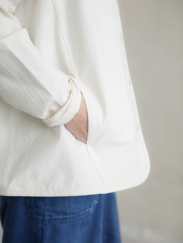 Yoli コットンシンプルジャケット　オフホワイト Yoli ヨリ｜コットンシンプルジャケット（オフホワイト）