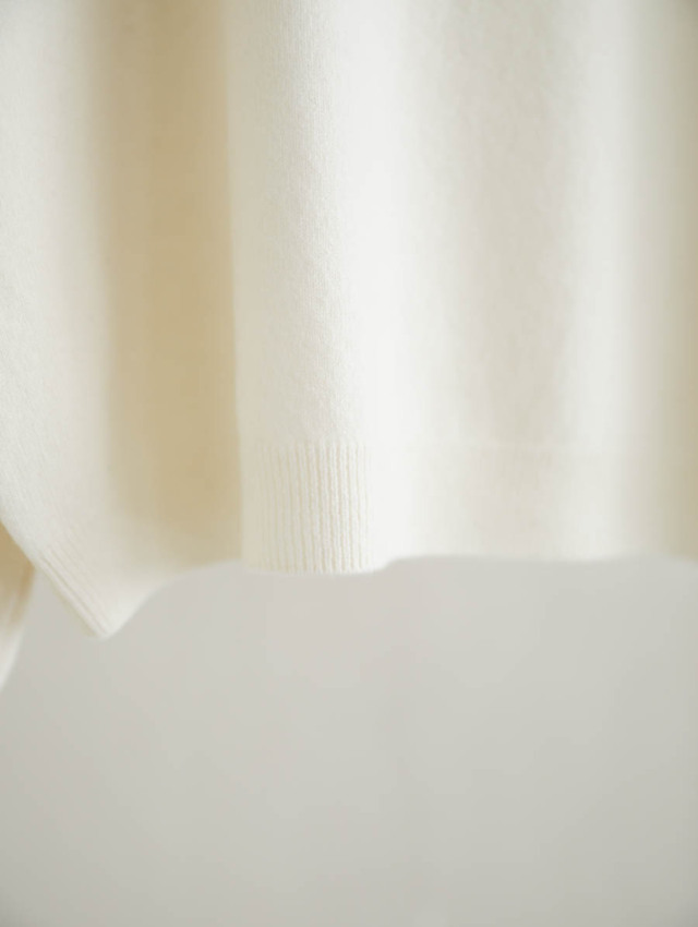 Yoli ヨリ｜モックネックニット（ホワイト）