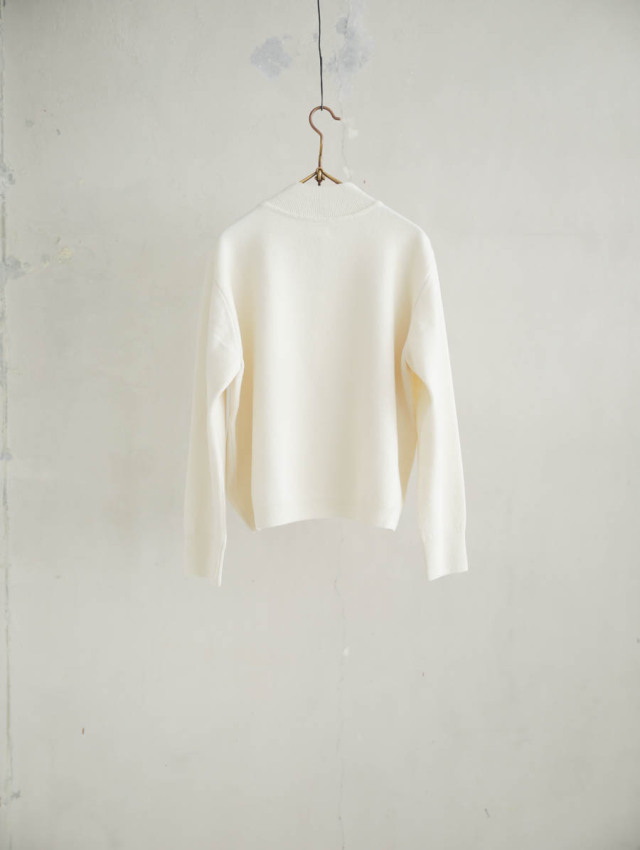 Yoli ヨリ｜モックネックニット（ホワイト）