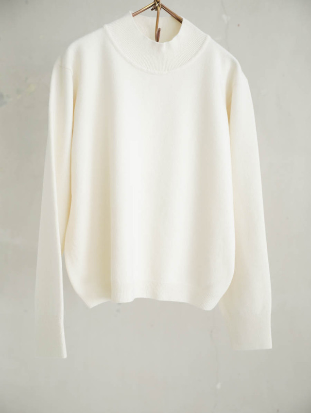 Yoli ヨリ｜モックネックニット（ホワイト）