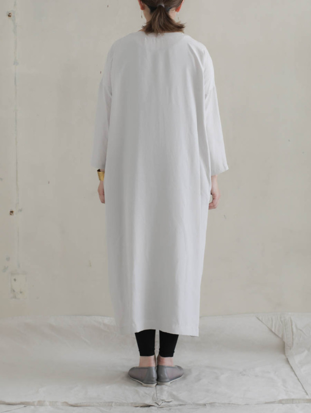 Yoli ヨリ / Silk long onepiece ライトグレー