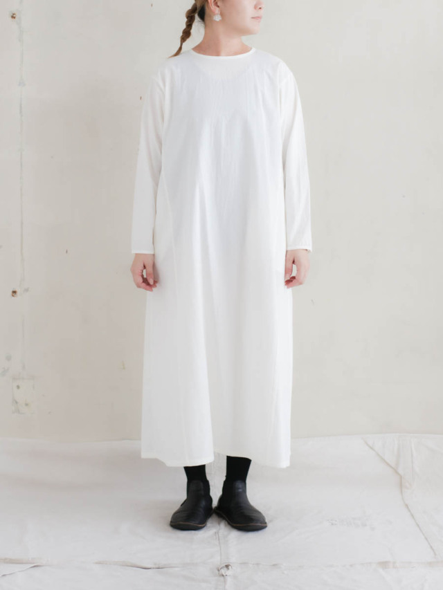 Yoli Simple onepiece ホワイト Yoli Simple onepiece ｜くらすこと オンラインストア