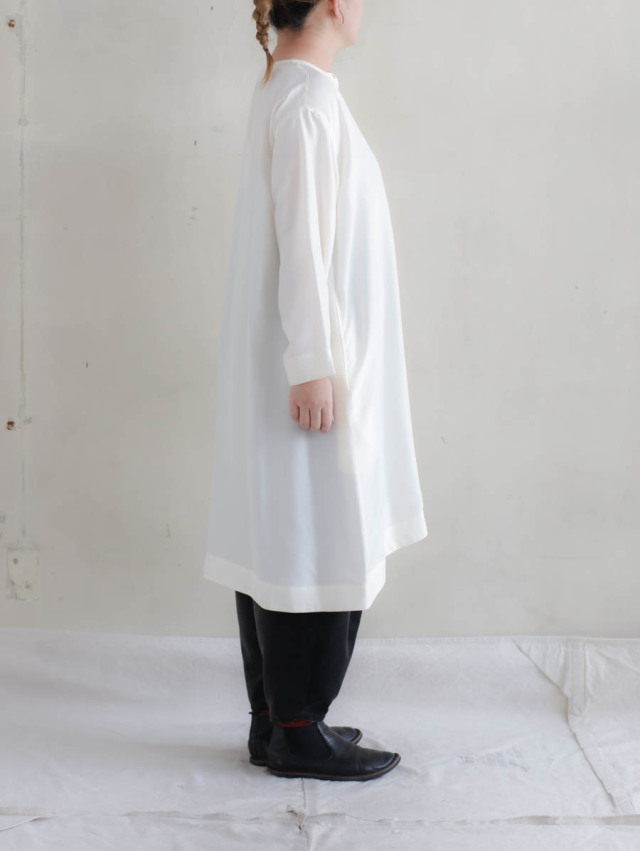 yori ヨリ ソリッドバックフレア 　ホワイト　フリー ソリッドバックフレアTee | all item| yori