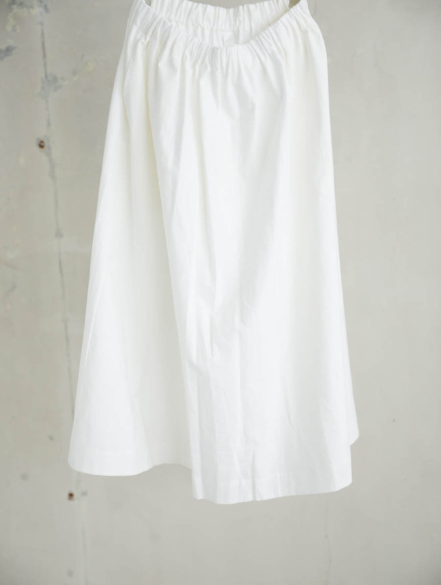 Yoli ヨリ｜ギャザースカート（ホワイト）