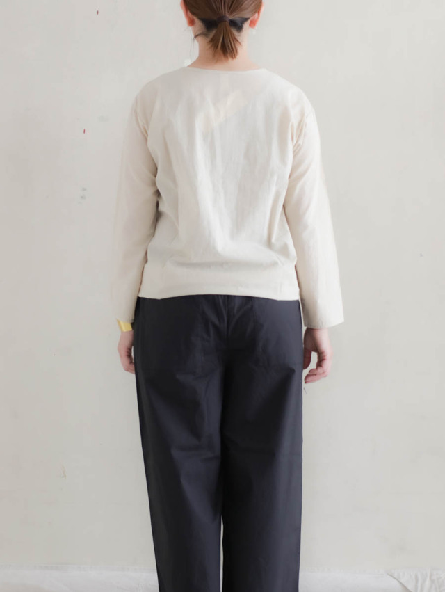 Yoli simple blouse ベージュ Yoli ヨリ｜シンプルブラウス（ベージュ）