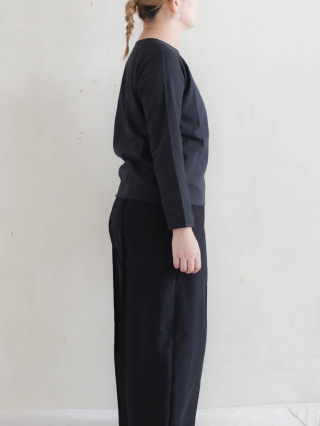 Yoli ヨリ / Simple blouse ブラック