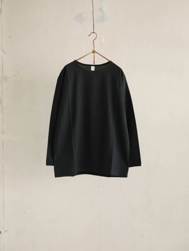 Yoli ヨリ / Simple blouse ブラック
