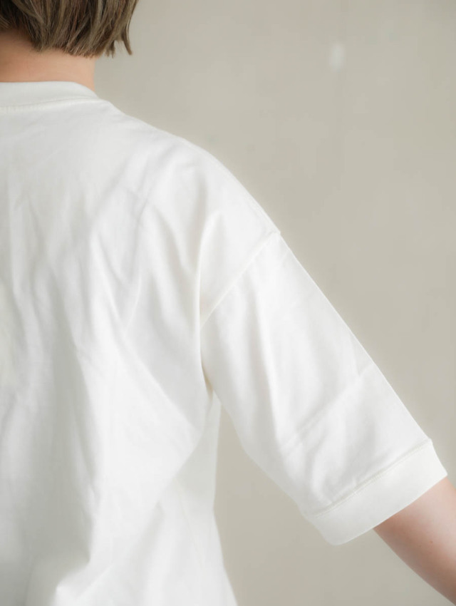 Yoli ヨリ｜コットンTシャツ（オフホワイト）