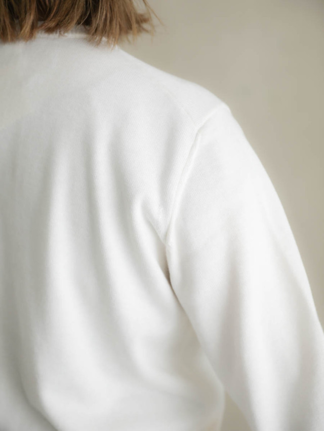 Yoli ヨリ｜クルーネックニット（ホワイト）Crewneck knit