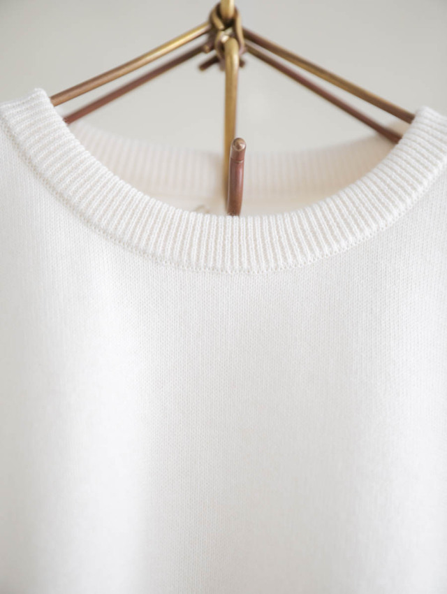 Yoli ヨリ｜クルーネックニット（ホワイト）Crewneck knit