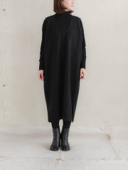 ユニバーサルティシュ　ブラックノースリーブロングワンピース ユニバーサルティシュ ブラックノースリーブロングワンピース