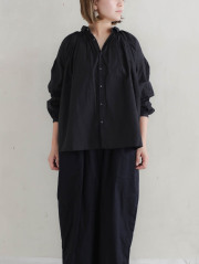 IORE/半袖ブラウス/FREE/ポリエステル/BLK/IOR24SS-CS-002 その他ブランド(ソノタブランド) / IORE/半袖ブラウス/FREE