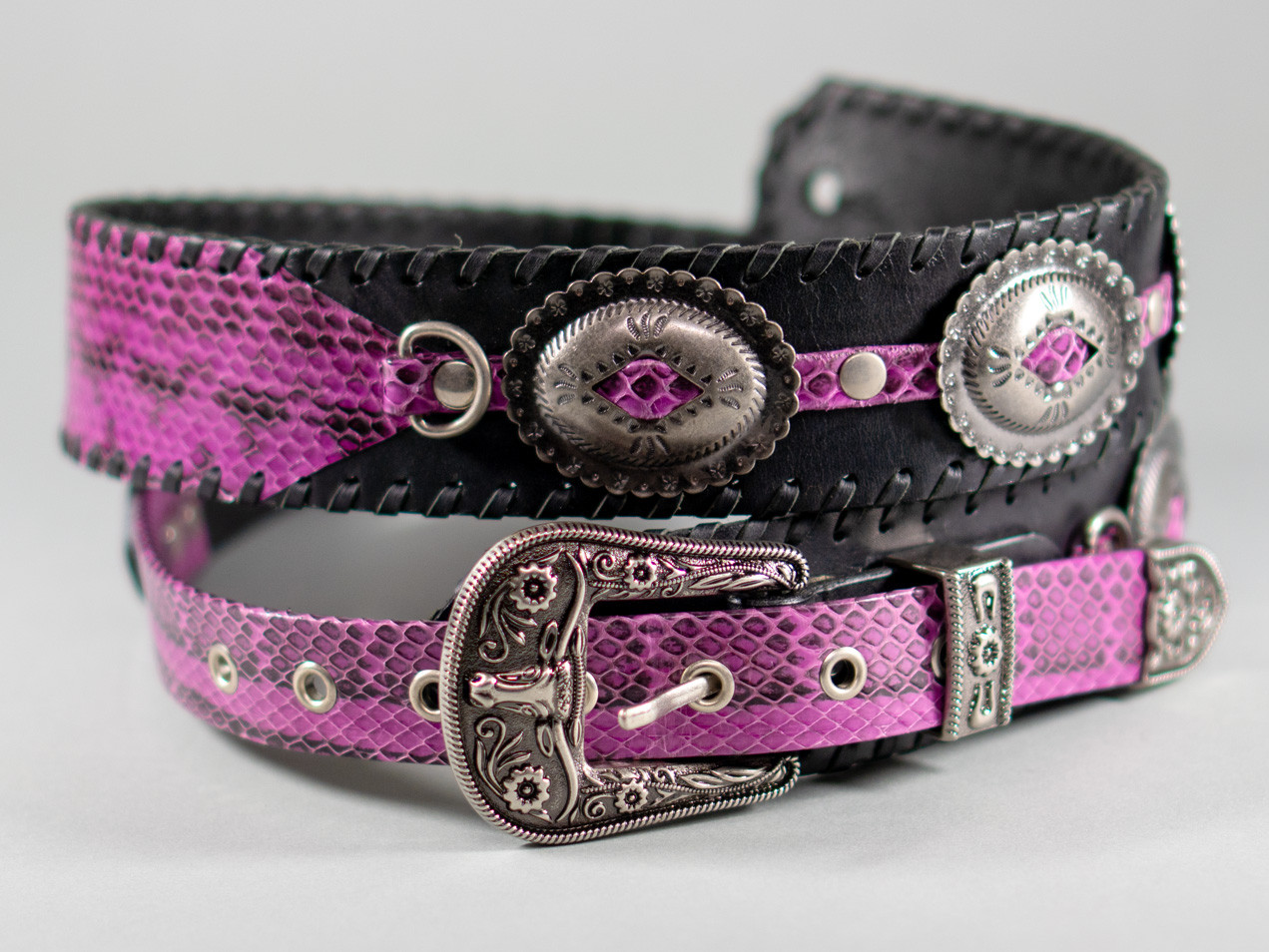 Dru Whitefeather　P purple （type-1）本皮ハンドメイドストラップ、Made in USA