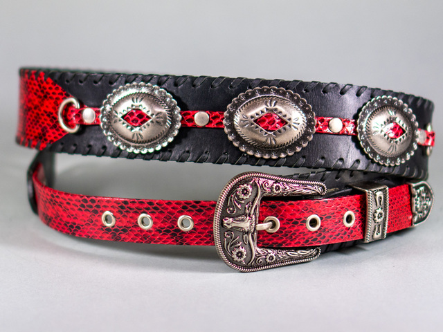 Dru Whitefeather P Red 本皮ハンドメイドストラップ、Made in USA