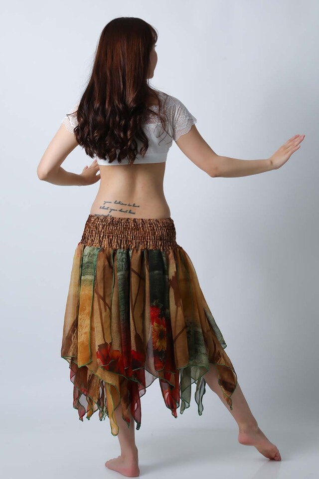 みつぴーのさん専用　美品　ベリーダンススカートブルー みつぴーのさん専用 美品 ベリーダンススカートブルー 女性と