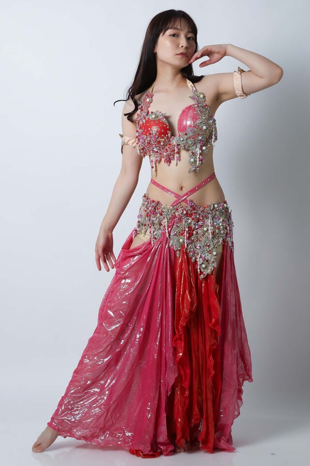 エジプト製【Amr】ベリーダンスコスチュームCF-COS-A347-1(赤、ピンク)【宅配便送料無料】発表会、イベントにお勧めです。