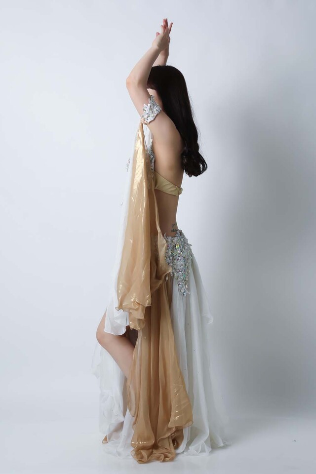 エジプト製【Amr】ベリーダンスコスチュームCF-COS-A350-1(白