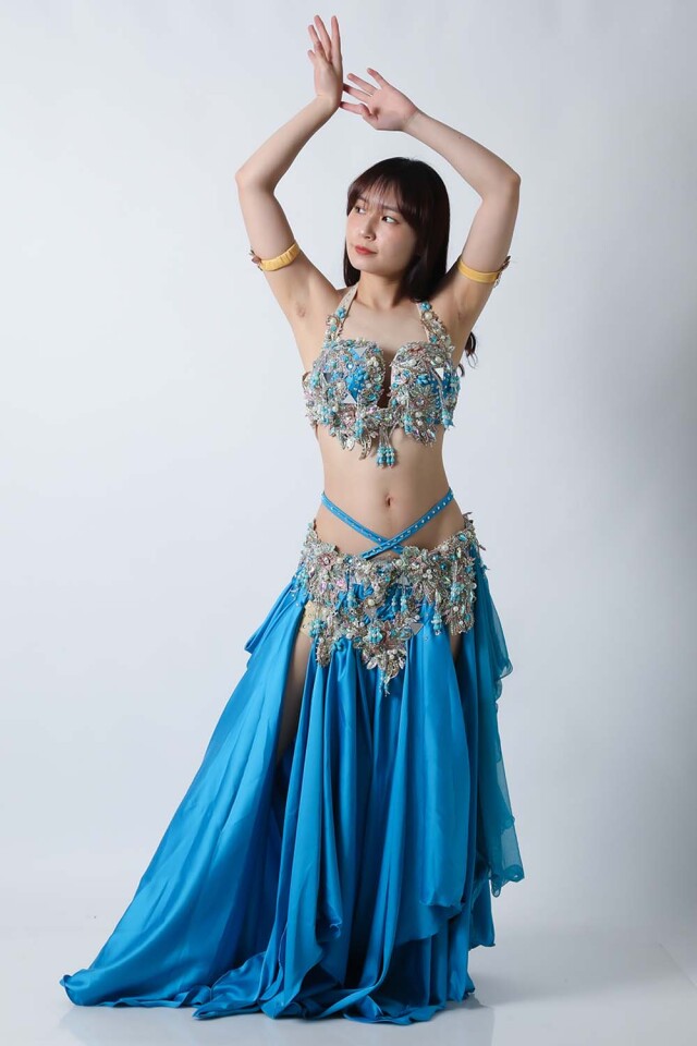 エジプト製【Amr】ベリーダンスコスチュームCF-COS-A358-1(ライトブルー)【宅配便送料無料】発表会、イベントにお勧めです。