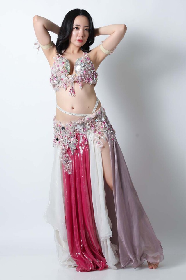 エジプト製【Amr】ベリーダンスコスチュームCF-COS-A386-1(フーシャ、ホワイト)【宅配便送料無料】発表会、イベントにお勧めです。
