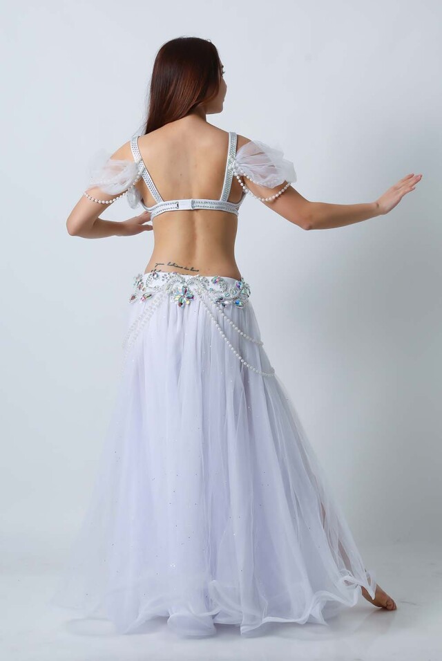 ベリーダンス衣装 Bella オフホワイト 美品 - メルカリ｜セットアップ