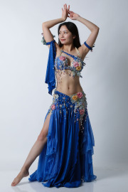 エジプト製デザイナーズによるベリーダンス衣装ならエリフ 