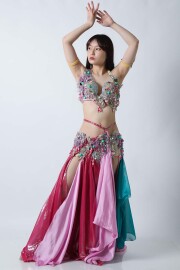 ベリーダンスコスチュームの商品一覧