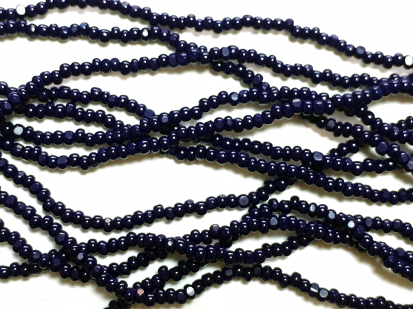 ダークブルー（13/0）シャーロット チェコ製（糸通し約３M）