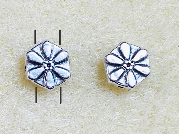 Stelidia (ハニカムビーズ用パーツ）　アンティークシルバー