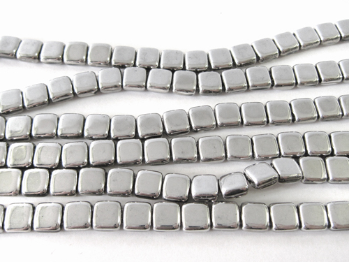 ★２ホール・タイルビーズ 6x6mm （シルバー）