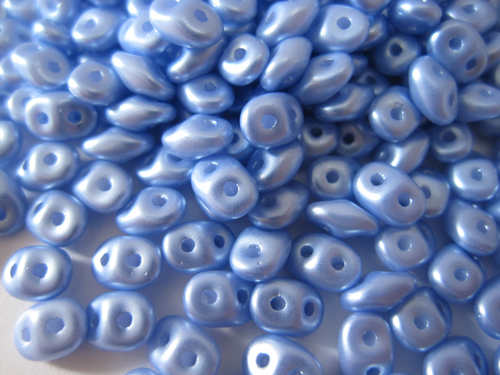 スーパーデュオビーズ　2.5x5mm（パステル ライトサファイア）