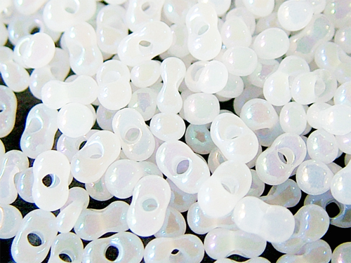 ファルファーレビーズ　3.2x6.5mm　アラバスターAB