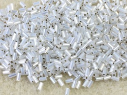 ミユキ 3mm竹 （ギルトラインオパール）