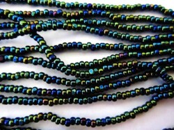 グリーンアイリス（13/0）シャーロット チェコ製