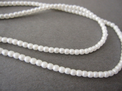 ガラスパール2mm マットホワイト 糸通し 約147～150個/本